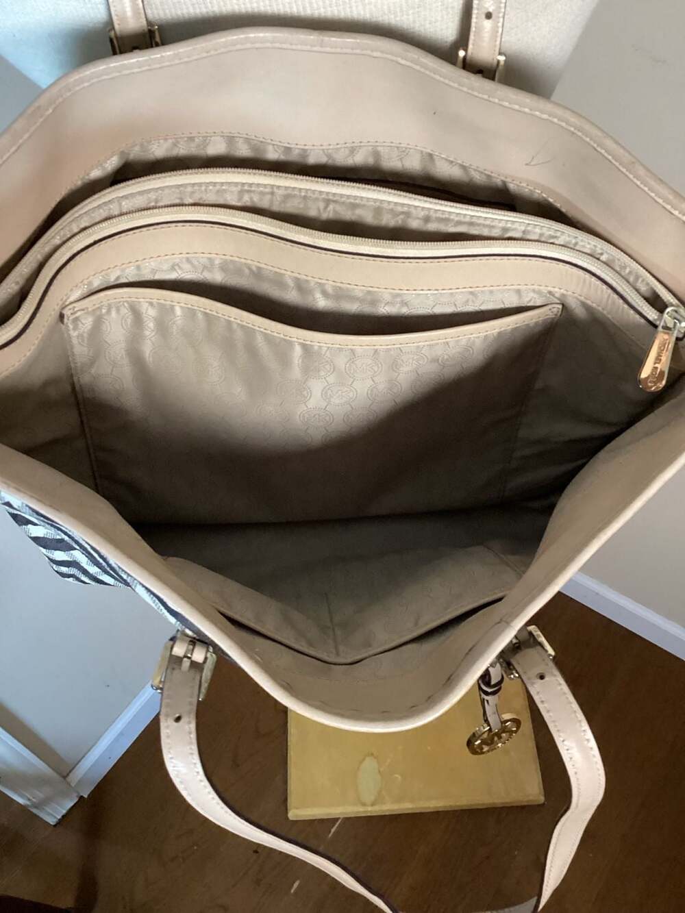 Michael Kors Zebra Print Logo Tote Bag - Picture 2 of 7